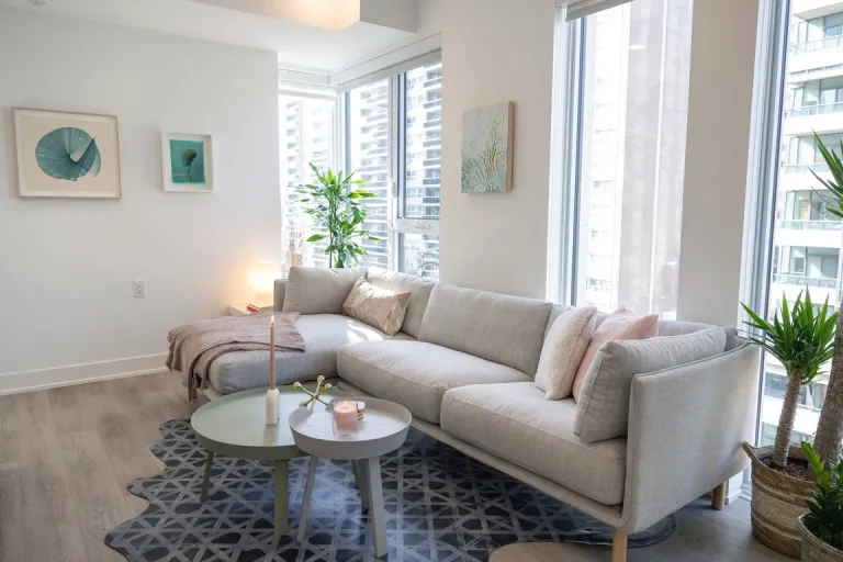 parker-canada-living